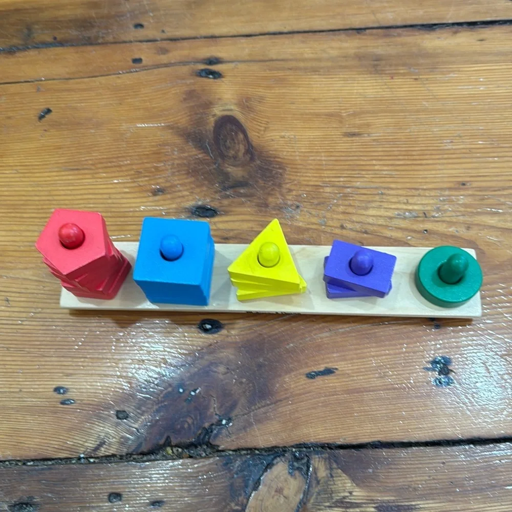 Melissa & Doug Stack and Sort Board Wooden Educational Toy 15 Solid Wood Pieces